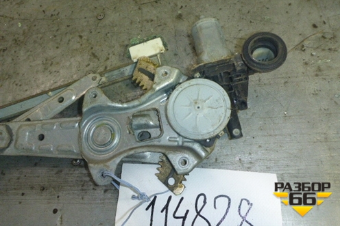 Стеклоподъёмник электрический задний левый для Infiniti Infiniti M35/45 (Y50) с 2004-2009г (М35/45)