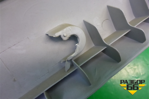 Обшивка стойки лобового стекла левая (1018005732) для Geely MK Cross с 2011-2016г (МК Кросс)