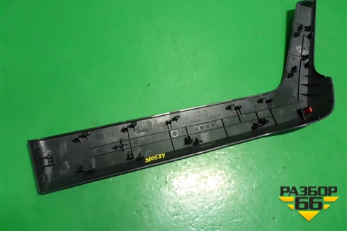 Накладка внутренняя (на обшивку двери передней правой) (7464142070C0) для Toyota Rav-4 с 2018г (Рав 4)