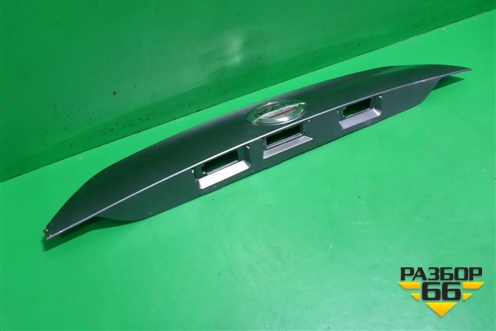 Накладка двери багажника (5481U110) для Nissan Qashqai (J11E) с 2013г (Кашкай)