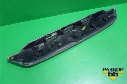 Накладка двери багажника (5481U110) для Nissan Qashqai (J11E) с 2013г (Кашкай)