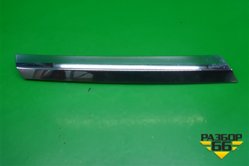 Накладка на решетку радиатора (правая хром) (A1648881085) для Mercedes Benz GL-Klass X164 с 2006-2012г (ГЛ)