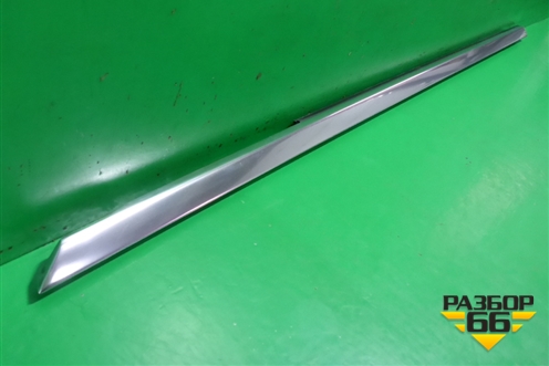 Накладка стекла переднего левого (A2057203931) для Mercedes Benz C-Klass W205 с 2014г (Ц)