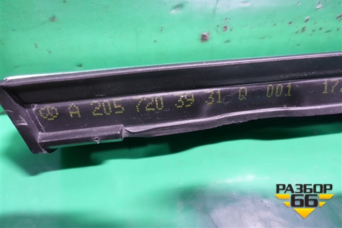 Накладка стекла переднего левого (A2057203931) для Mercedes Benz C-Klass W205 с 2014г (Ц)