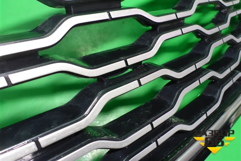 Решетка радиатора (после 2017г VOGUE) (JK528200AC) для Land Rover Range Rover 4 с 2013-2022г (Вог)