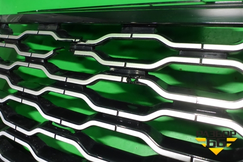 Решетка радиатора (после 2017г VOGUE) (JK528200AC) для Land Rover Range Rover 4 с 2013-2022г (Вог)