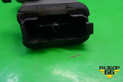 Форсунка омывателя фары правая (до 2009г) (EH105182X) для Mazda CX 7 с 2006-2012г (СХ7)