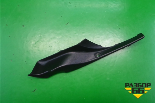 Молдинг лобового стекла левый (нижний) для Mazda CX 7 с 2006-2012г (СХ7)