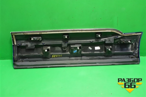 Накладка двери задней правой (4M0853970B) для Audi Q7 c 2015г (Ку 7)