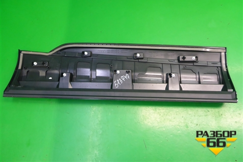 Накладка двери задней левой (новая) (4M0853969F) для Audi Q7 c 2015г (Ку 7)