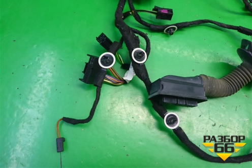 Проводка двери передней правой (8U0971030H) для Audi Q3 с 2011-2018г (Ку 3)