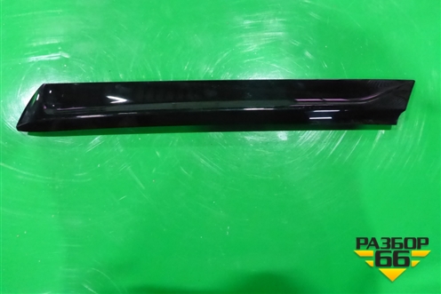 Спойлер на дверь багажника (левый на стекло) (4M0854871A) для Audi Q7 c 2015г (Ку 7)