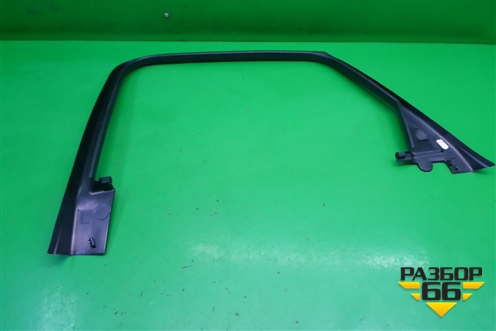 Накладка двери задней левой (8U0867671) для Audi Q3 с 2011-2018г (Ку 3)