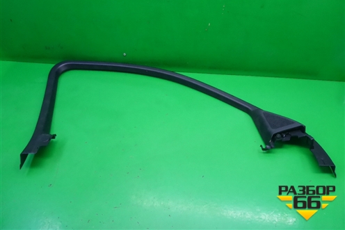 Накладка двери задней левой (8U0867609) для Audi Q3 с 2011-2018г (Ку 3)