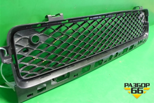 Решетка в передний бампер центральная (AMG после 2018г под парктроник) (A4638857701) для Mercedes Benz G-Klass W463 с1989г (Гелендваген)