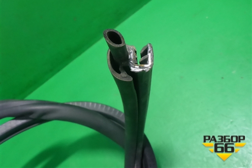 Уплотнитель двери (передней левой на кузов) (1K5867911) для Volkswagen Jetta с 2005-2011г (Джетта)