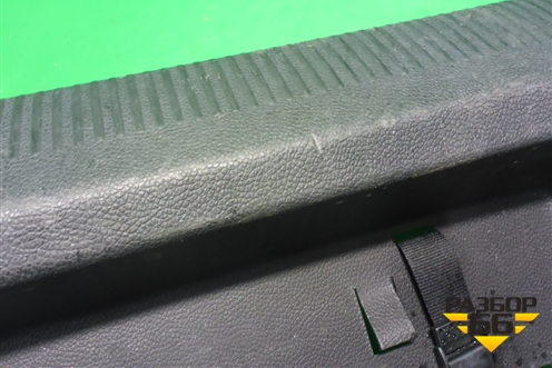 Обшивка багажника на заднюю панель (1K5863485) для Volkswagen Jetta с 2005-2011г (Джетта)