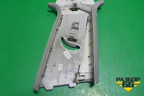 Обшивка стойки центральная верхняя левая (1K5867243B) для Volkswagen Jetta с 2005-2011г (Джетта)