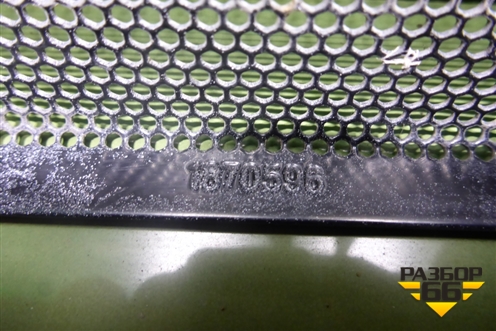 Решетка радиатора правая  (сетка) (1870596) для Scania 5 R Series с 2004-2016г