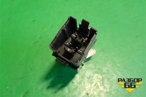 Кнопка аварийной сигнализации (1K0953509A) для Volkswagen Jetta с 2005-2011г (Джетта)