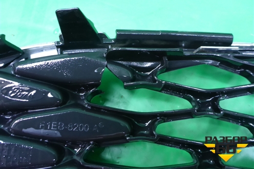 Решетка радиатора (после 2015г) (F1EB8200A) для Ford Focus 3 с 2011г (Фокус)