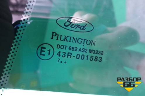 Стекло двери задней правой форточка (2007г) для Ford Fusion с 2002г (Фьюжн)