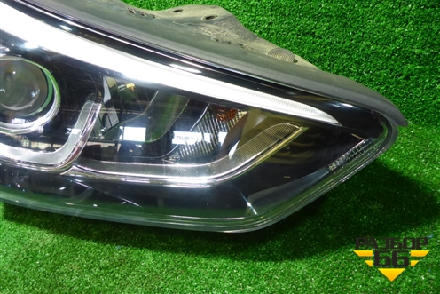 Фара правая (после 2015г ксенон без блока и лампы) (921022W600) для Hyundai Santa Fe с 2012-2018г (Санта Фе)