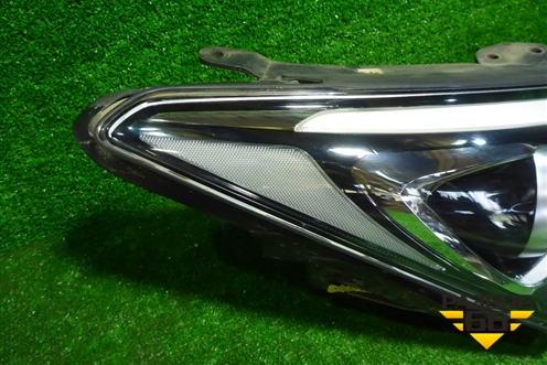 Фара правая (после 2015г ксенон без блока и лампы) (921022W600) для Hyundai Santa Fe с 2012-2018г (Санта Фе)