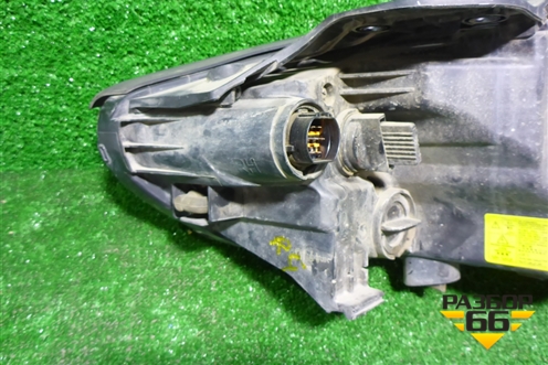 Фара правая (после 2015г ксенон без блока и лампы) (921022W600) для Hyundai Santa Fe с 2012-2018г (Санта Фе)