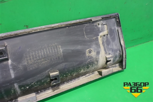 Накладка двери передней правой (87724M0000) для Hyundai Creta с 2016-2021г (Крета)