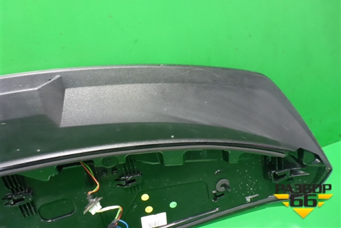 Спойлер на дверь багажника (4M8827933E) для Audi Q8 с 2018г (Ку 8)