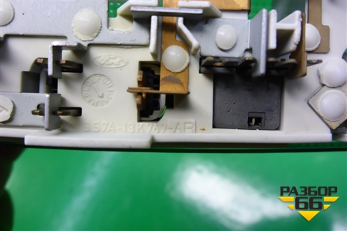 Плафон салонный для Ford C-MAX с 2003-2010г (ЦМакс 1)