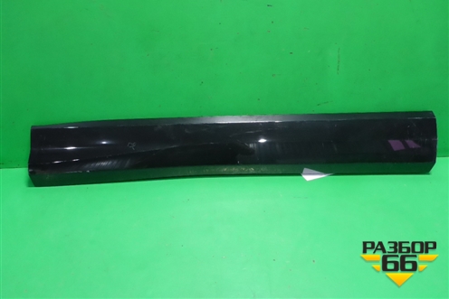 Накладка двери передней левой (83A853959A) для Audi Q3 с 2018-2025г (Ку 3)