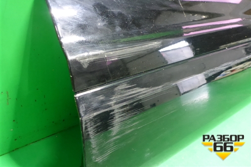 Накладка двери передней правой (4M0853960B) для Audi Q7 c 2015г (Ку 7)