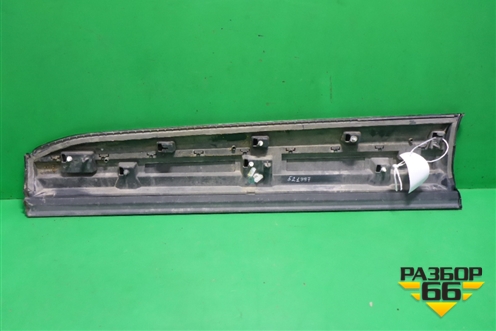 Накладка двери передней правой (4M0853960B) для Audi Q7 c 2015г (Ку 7)