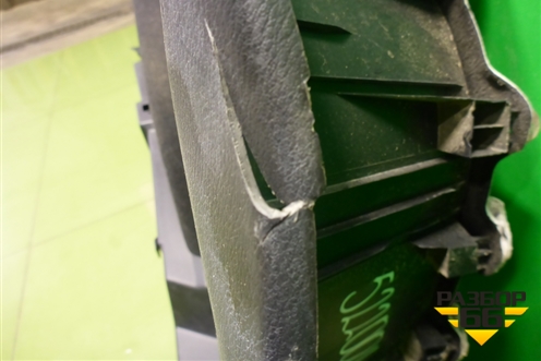 Обшивка багажника правая (KB7W68850) для Mazda CX 5 с 2017г (СХ5)