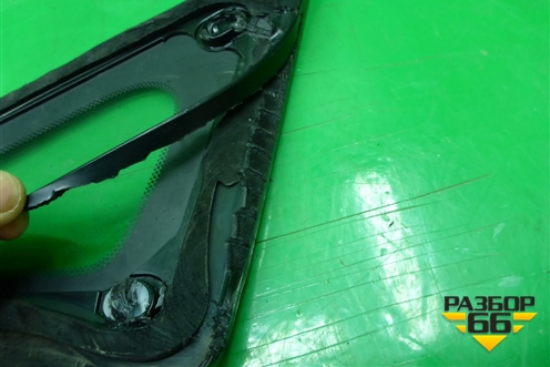 Стекло глухое правое (переднее) (621100E010) для Lexus RX 300 c 2009-2015г (РХ)