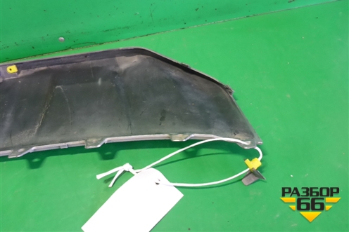 Накладка переднего бампера (4M0807733D) для Audi Q7 c 2015г (Ку 7)