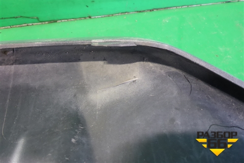 Накладка переднего бампера (4M0807733D) для Audi Q7 c 2015г (Ку 7)