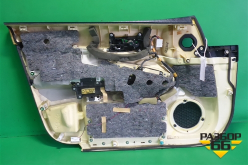 Обшивка двери передней правой под электрику (6761030С31С2) для Lexus GS 300 с 2005-2012г (ГС)