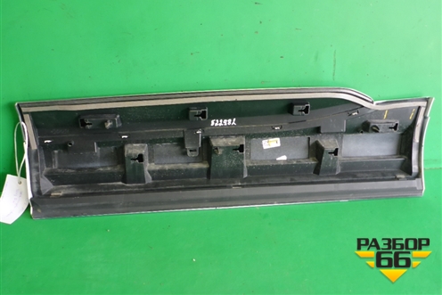 Накладка двери задней правой (4M0853970B) для Audi Q7 c 2015г (Ку 7)