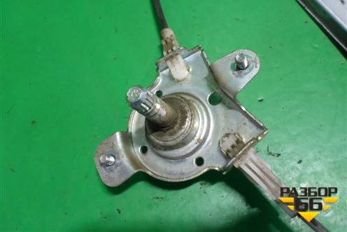 Стеклоподъёмник механический задний правый для Hyundai Aсcent с 2000г (Акцент)