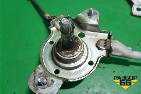 Стеклоподъёмник механический передний правый для Hyundai Aсcent с 2000г (Акцент)