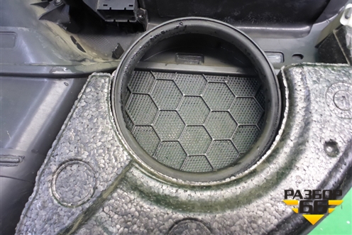 Обшивка двери задней левой под электрику (седан) для Volkswagen Jetta с 2005-2011г (Джетта)