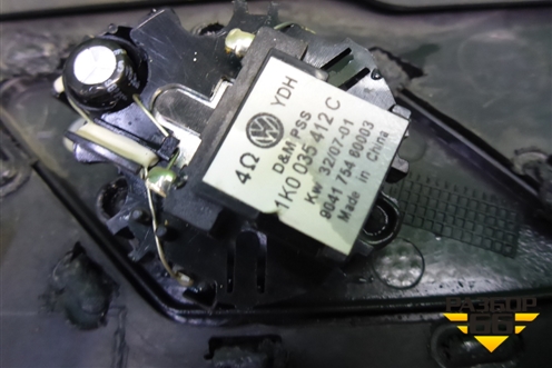 Обшивка двери задней левой под электрику (седан) для Volkswagen Jetta с 2005-2011г (Джетта)