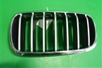 Решетка радиатора левая (7316075) для BMW X5 F15 с 2013г (Х5 Ф15)