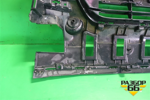 Решетка радиатора (после 2010г) (5311226100) для Toyota Hi Ace с 2005г (Хайс)