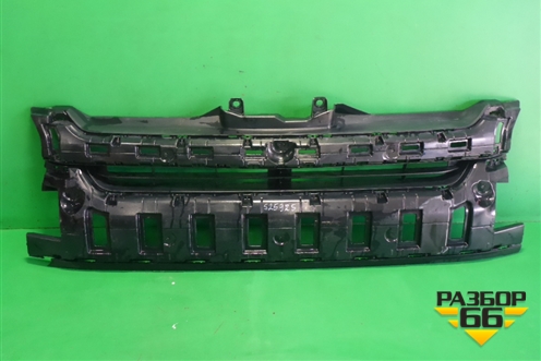 Решетка радиатора (после 2010г) (5311226100) для Toyota Hi Ace с 2005г (Хайс)