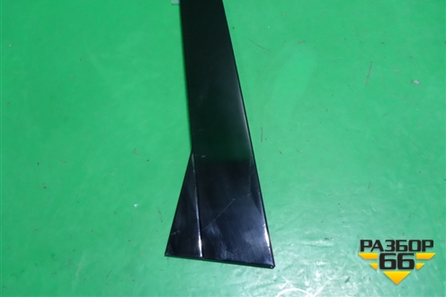 Накладка двери задней левой (на рамку задняя) (4L0839903Y9B) для Audi Q7 c 2005-2015г (Ку 7)