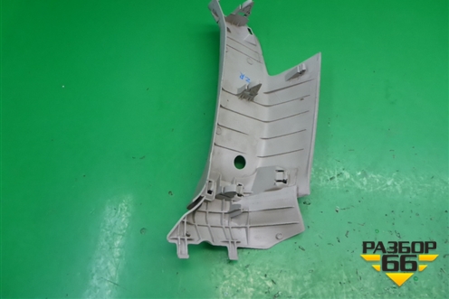 Обшивка стойки задняя верхняя правая (передняя часть универсал) (8200221312) для Renault Megane 2 с 2002-2009г (Меган)